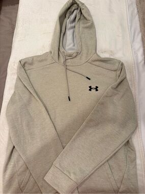 Under Armor Hoodie Large (Tan)